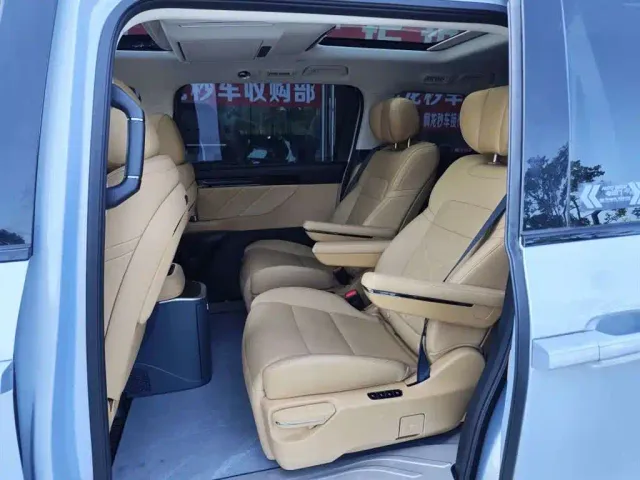 GAC Trumpchi E8 — Фото автомобиля 5