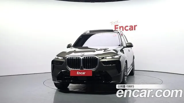 BMW X7 — Фото автомобиля 3