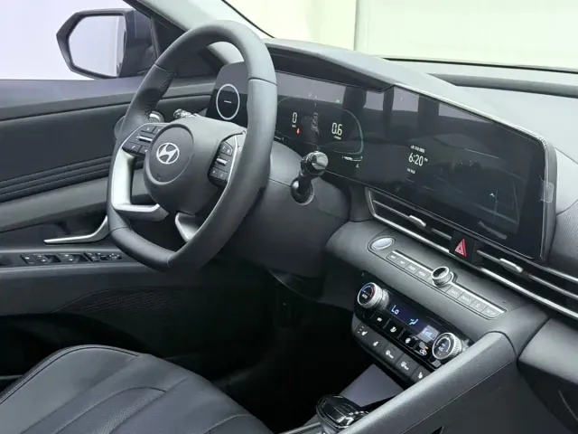 Hyundai Elantra — Фото автомобиля 9