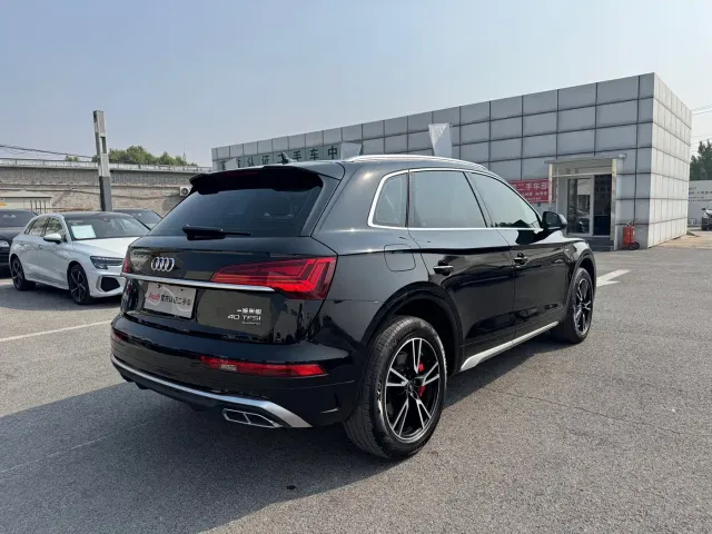 Audi Q5L — Фото автомобиля 5