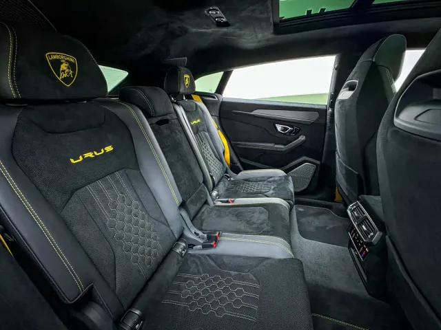 Lamborghini Urus — Фото автомобиля 10