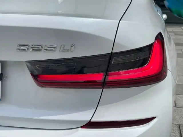 BMW 3 Series — Фото автомобиля 10