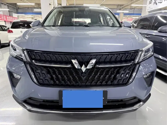 Wuling Asta — Фото автомобиля 2