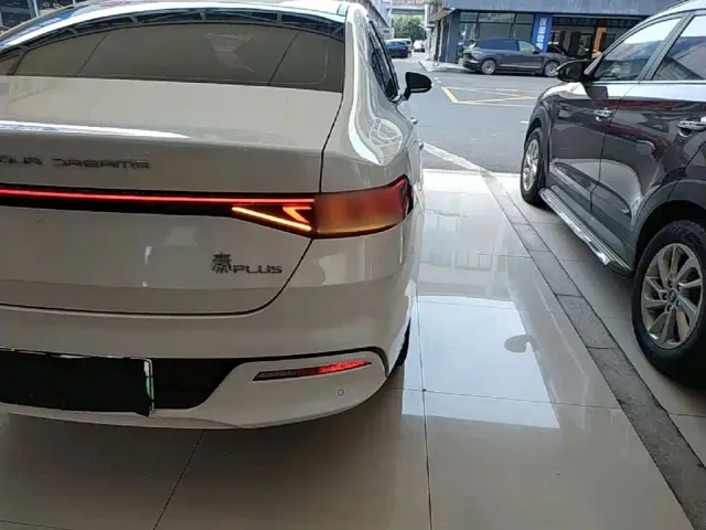 BYD Qin PLUS — Фото автомобиля 7