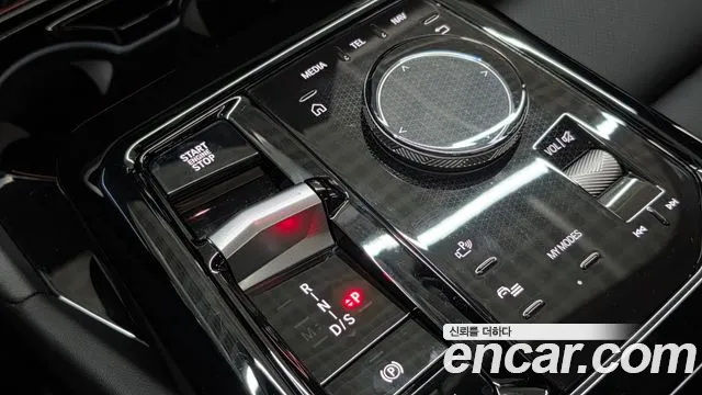 BMW 5 Series G60 — Фото автомобиля 9