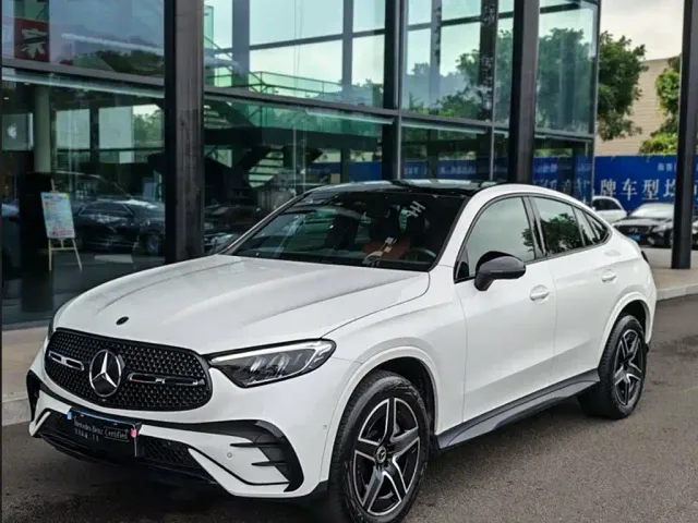 Фотография автомобиля — Mercedes-Benz GLC Coupe