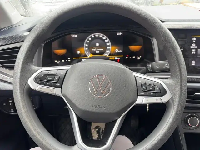 Volkswagen Lavida — Фото автомобиля 2