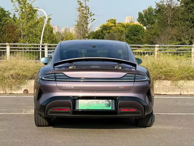 Xiaomi SU7 — Фото автомобиля 8