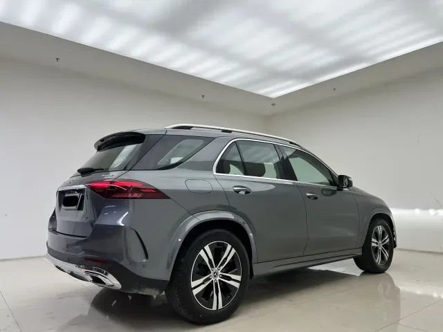 Mercedes-Benz GLE-Class — Фото автомобиля 14