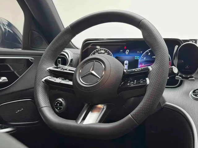 Mercedes-Benz C-Class — Фото автомобиля 6