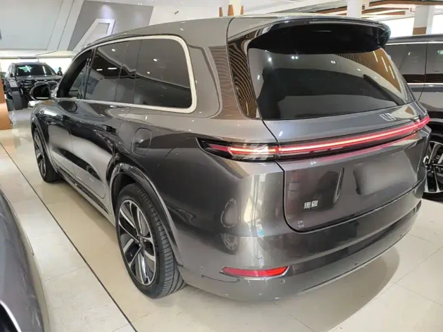 Li Auto L9 — Фото автомобиля 4