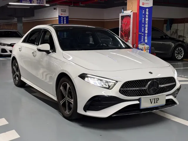 Mercedes-Benz A-Class — Фото автомобиля 3