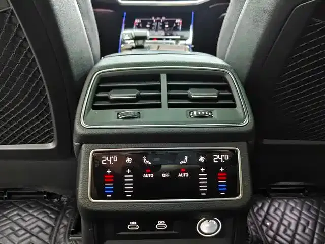 Audi A6L — Фото автомобиля 10