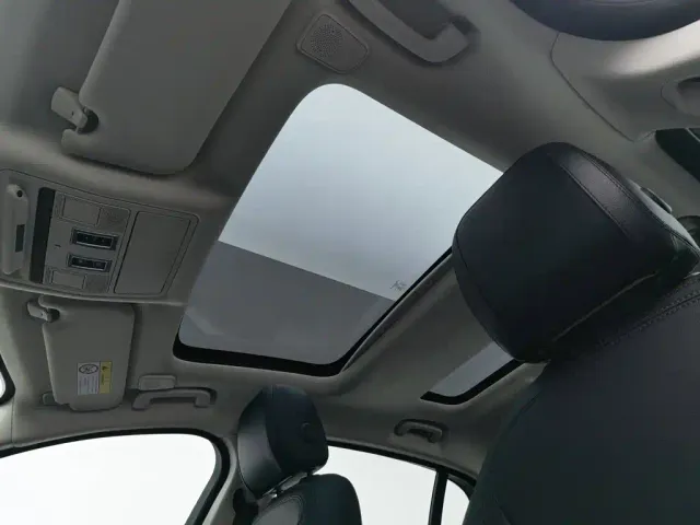 Jaguar XEL — Фото автомобиля 14