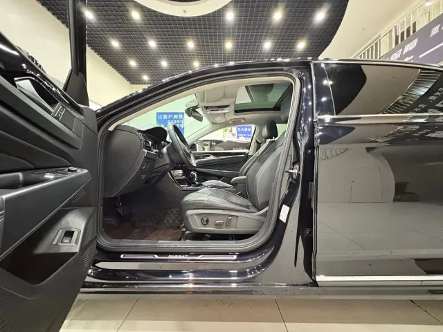 Volkswagen Passat — Фото автомобиля 7