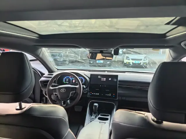 Toyota Avalon — Фото автомобиля 6
