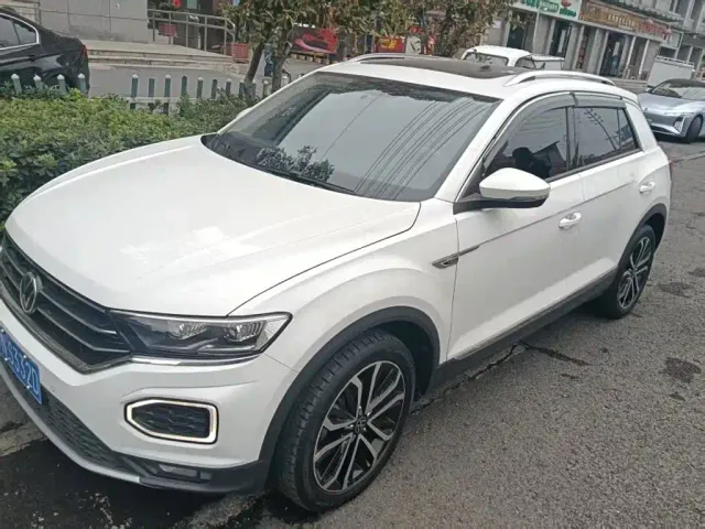 Фотография автомобиля — Volkswagen T-Roc