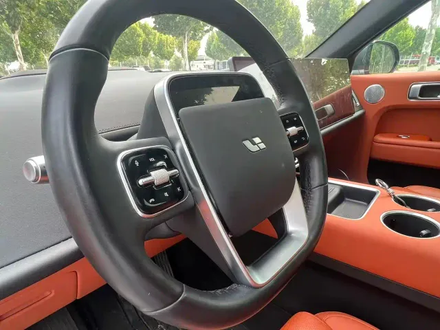 Li Auto L7 — Фото автомобиля 8