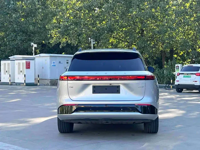 Xpeng G9 — Фото автомобиля 14