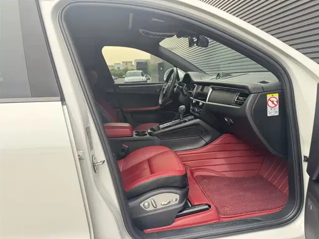 Porsche Macan — Фото автомобиля 6