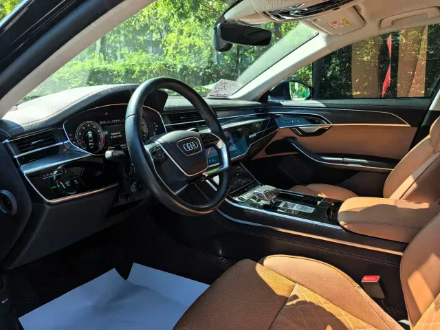 Audi A8 — Фото автомобиля 7