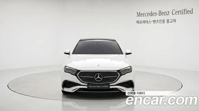 Mercedes-Benz E-Class — Фото автомобиля 3