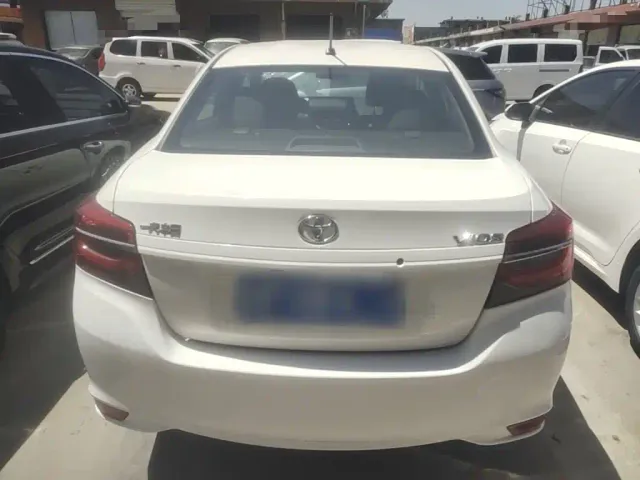 Toyota Vios — Фото автомобиля 5