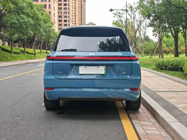 Li Auto Li Xiang L9 2022 Max — Фото автомобиля 2