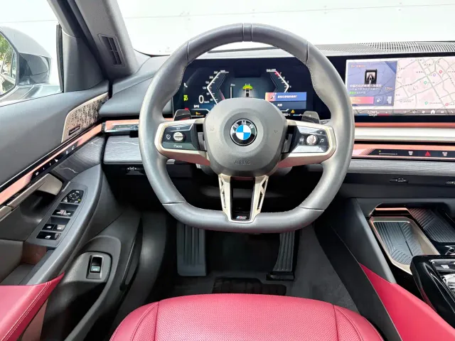 BMW 5 Series — Фото автомобиля 24