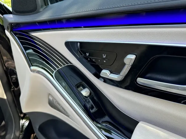 Mercedes-Benz S-Class — Фото автомобиля 12
