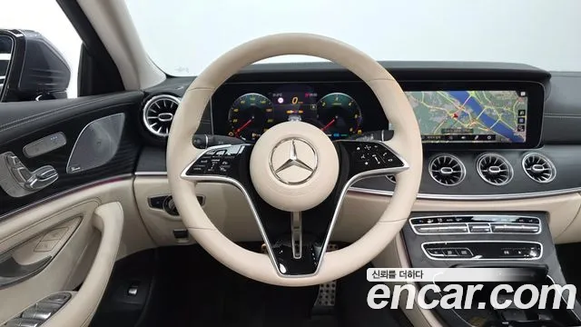 Mercedes-Benz CLS-Class — Фото автомобиля 12