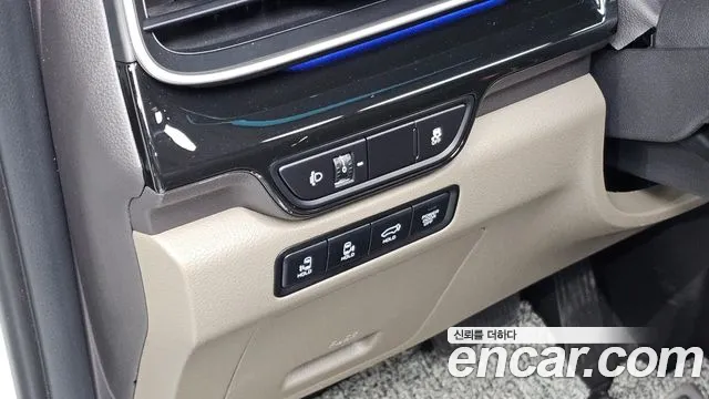 Kia Carnival Generation 4 — Фото автомобиля 19