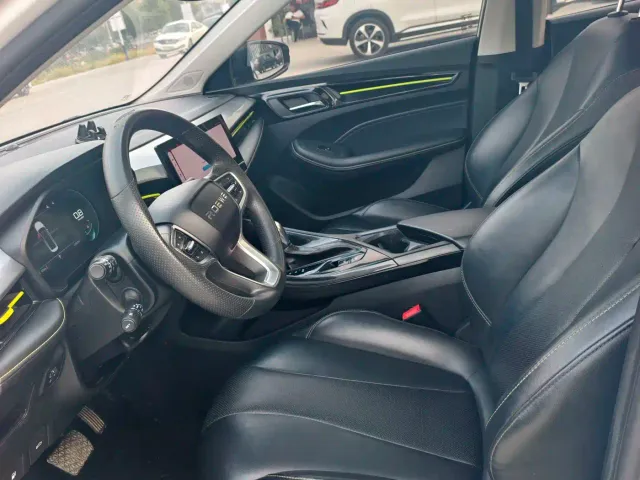 Roewe i5 — Фото автомобиля 9