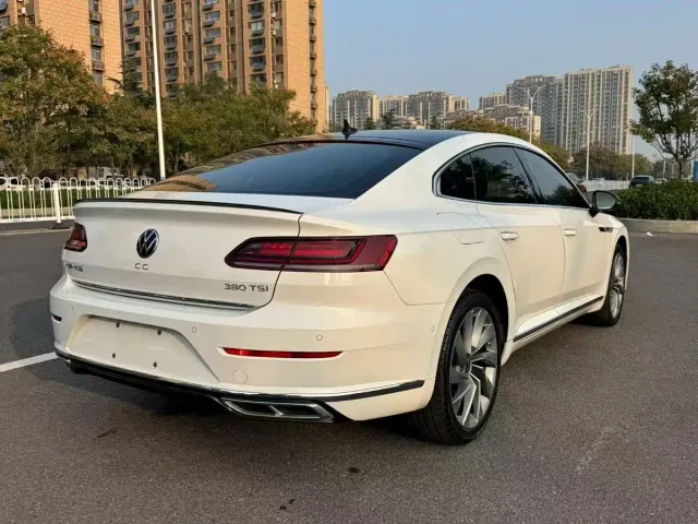 Volkswagen CC — Фото автомобиля 8