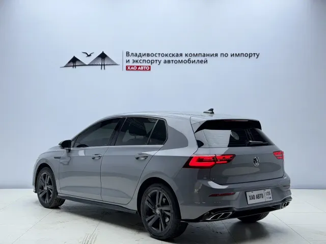 Volkswagen Golf — Фото автомобиля 4