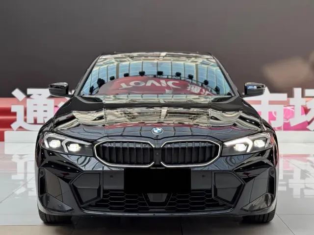 BMW 3 Series — Фото автомобиля 2