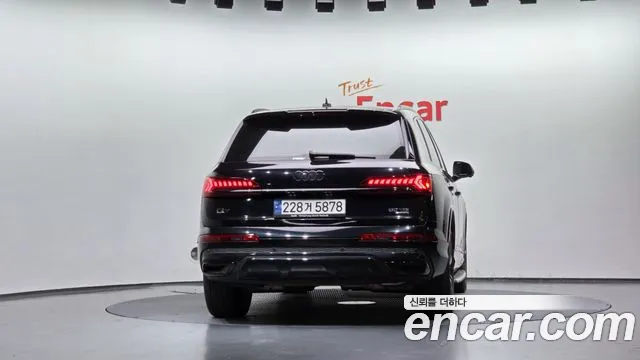 Audi Q7 4M — Фото автомобиля 4