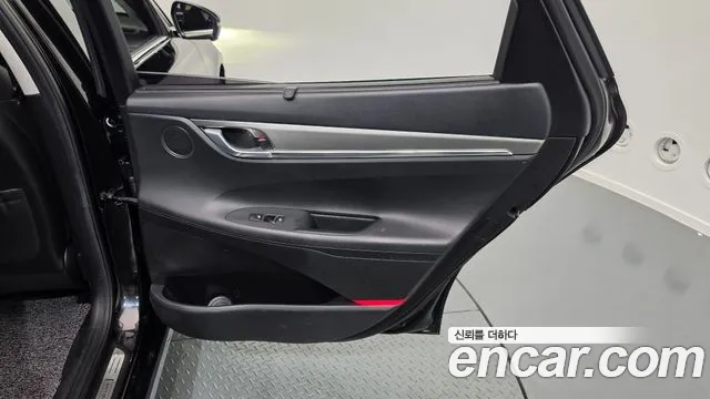 Hyundai Grandeur (New) Hybrid — Фото автомобиля 14