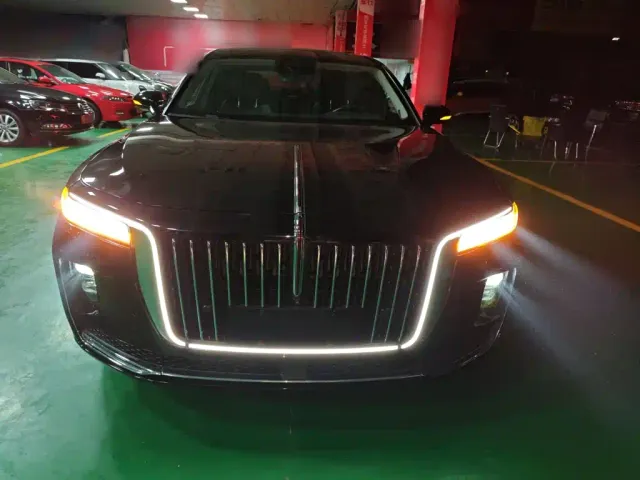 Hongqi H9 — Фото автомобиля 18