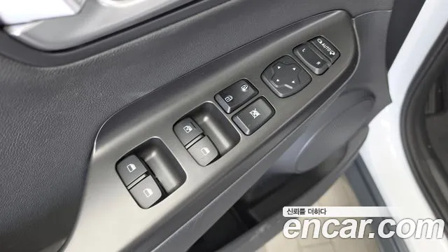 Hyundai Kona New — Фото автомобиля 28