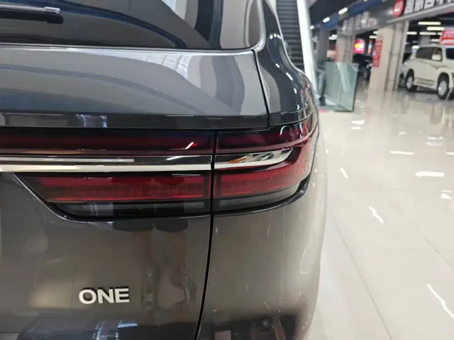 Li Auto ONE — Фото автомобиля 23