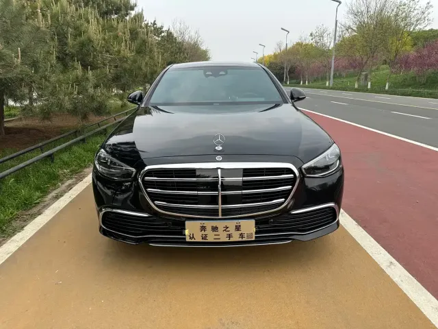 Mercedes-Benz S-Class — Фото автомобиля 2