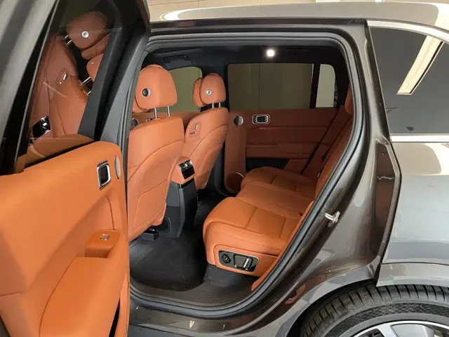 Li Auto L7 — Фото автомобиля 19