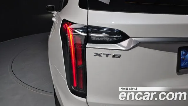 Cadillac XT6 — Фото автомобиля 23