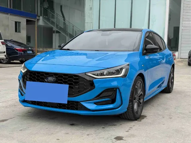 Фотография автомобиля — Ford Focus