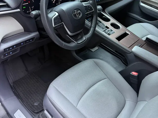 Toyota Granvia — Фото автомобиля 7
