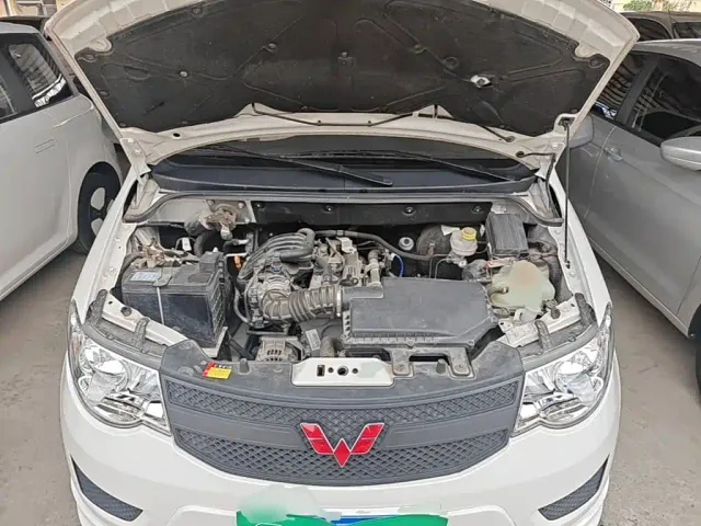 Wuling Hongguang — Фото автомобиля 19