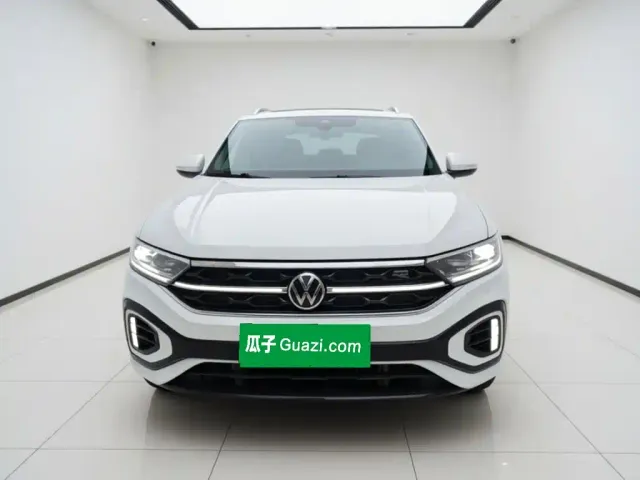 Volkswagen T-Roc — Фото автомобиля 2
