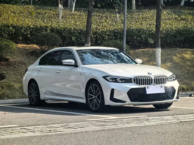 BMW 3 Series — Фото автомобиля 3