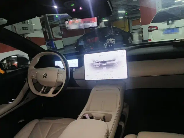 Nio ET5 Touring — Фото автомобиля 12